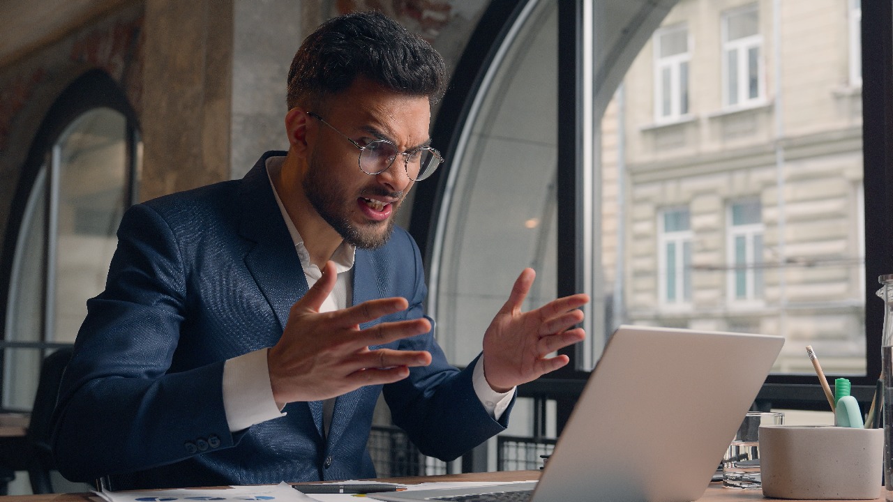 Signs You Need a Website Redesign in Bangladesh